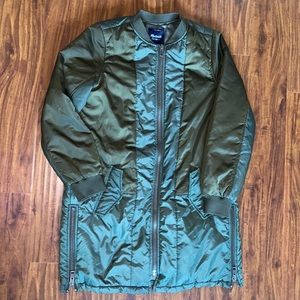 Madewell Women’s Parka with Two Tones of Green in Size Medium EUC